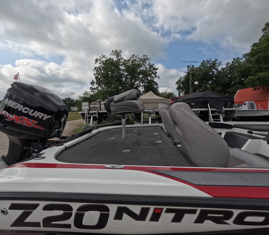 2016 Nitro Z20 | Mercury 250 PRO XS