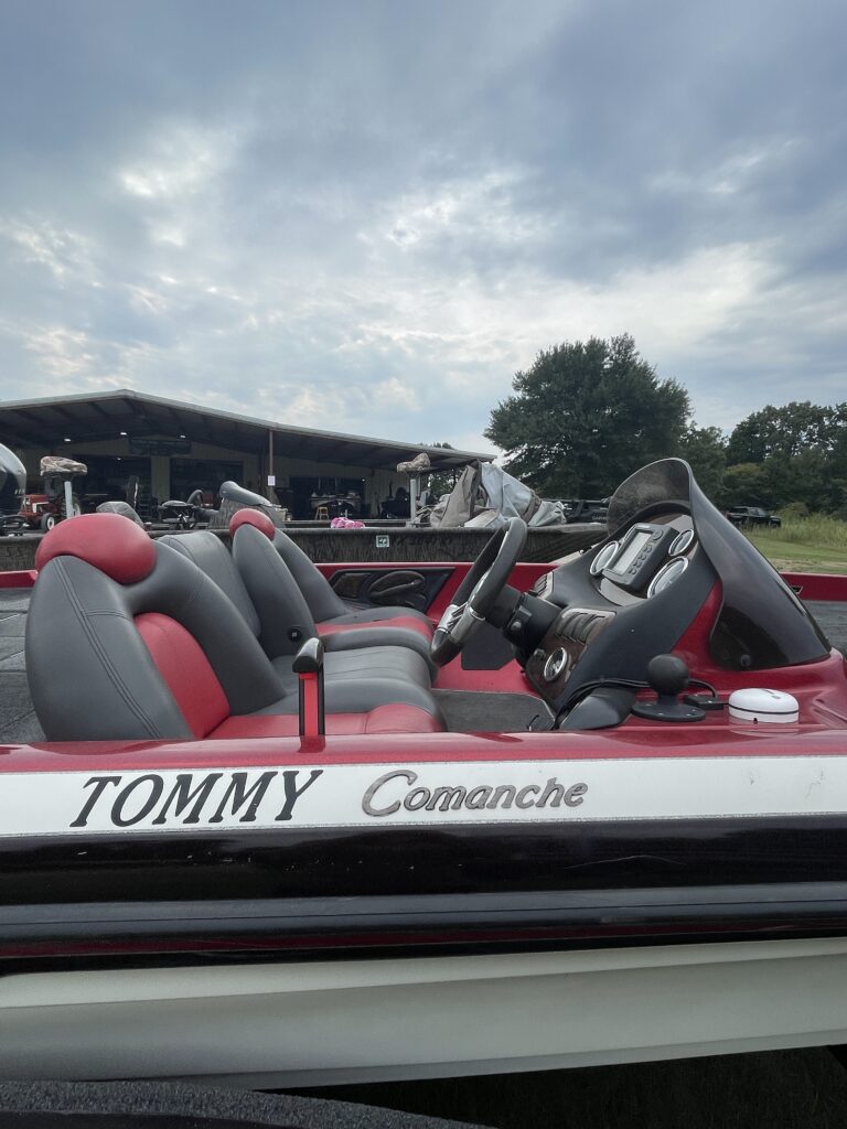 2008 Ranger Comanche 520 VX | Yamaha 225 HPDI 2-stroke
