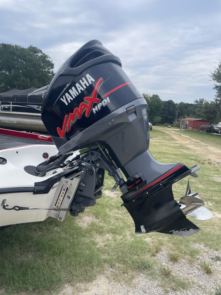 2008 Ranger Comanche 520 VX | Yamaha 225 HPDI 2-stroke