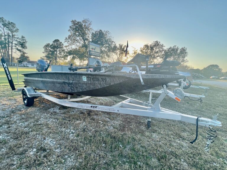 2024 Xpress H18 DB | Yamaha 70 Tiller Handle