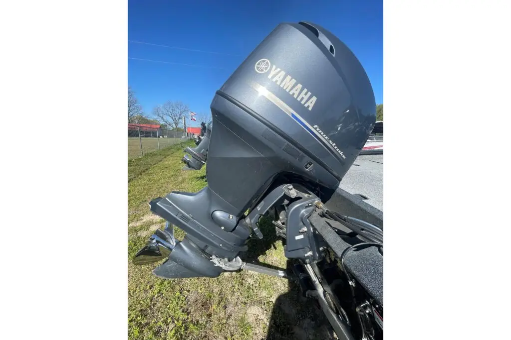 2013 Xpress H18 | 23.17′