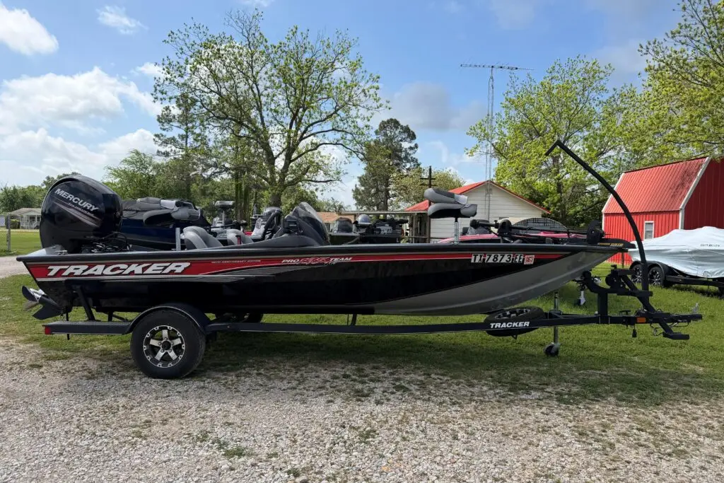 2018 Bass Tracker Pro 19 | 18.58′