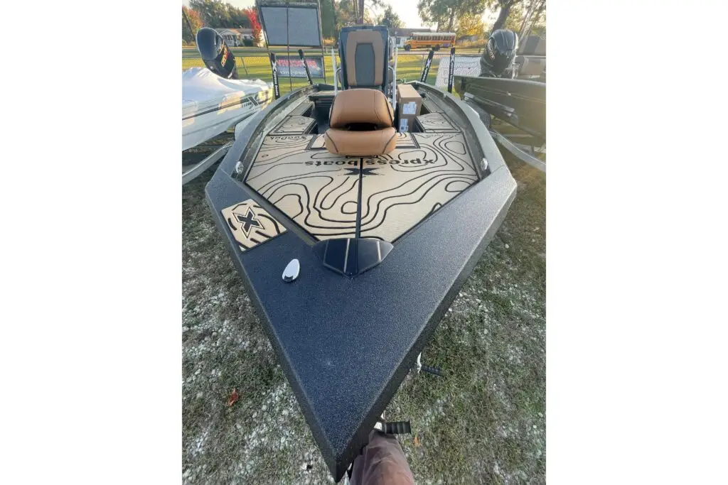 2026 Xpress H20B Bay | 20.25′