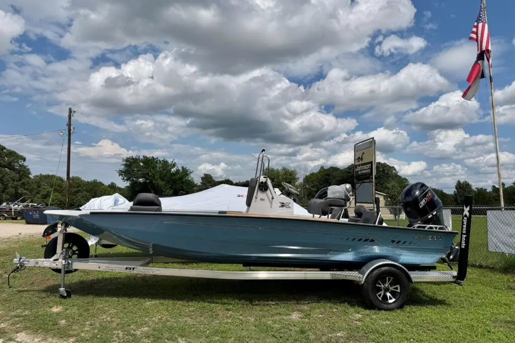 2026 Xpress H20B Bay | 20.25′