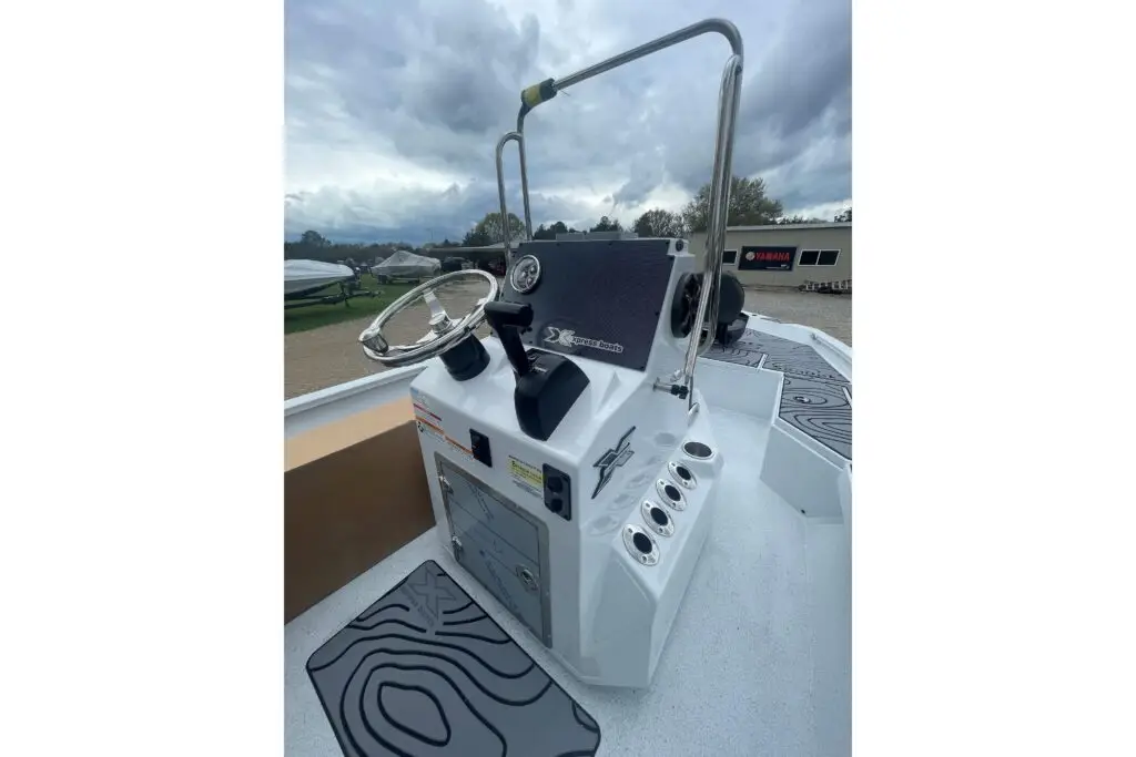 2026 Xpress H20B Bay | 20.25′
