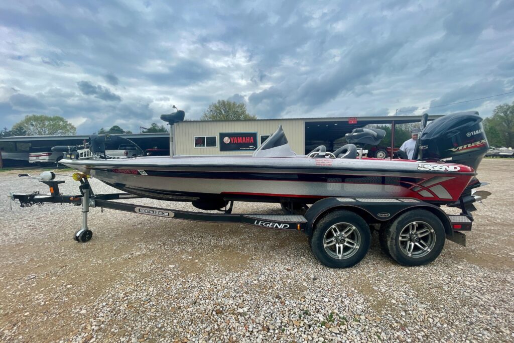 2013 Legend Alpha 199 DCX | 19.83′