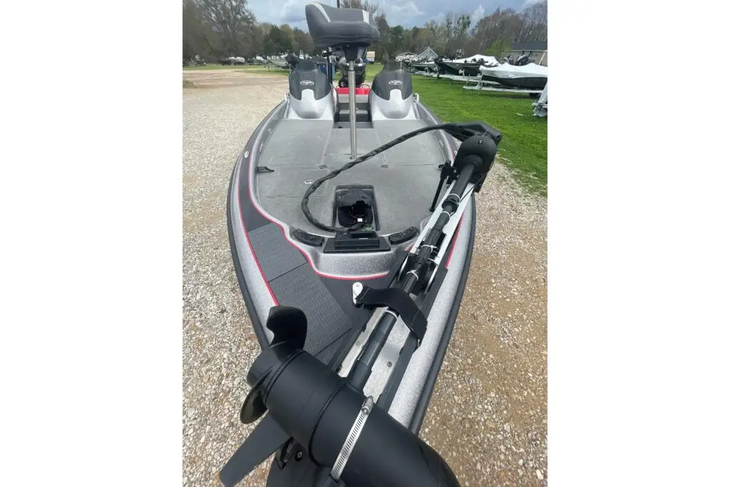 2013 Legend Alpha 199 DCX | 19.83′