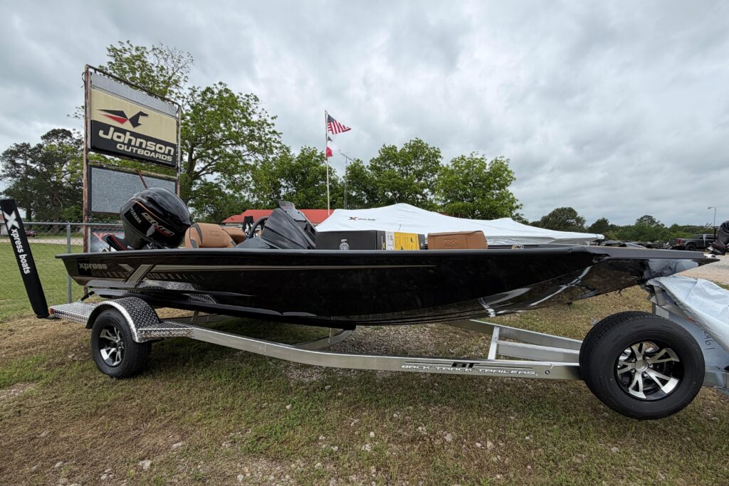 2026 Xpress H18C Crappie | 17.83′