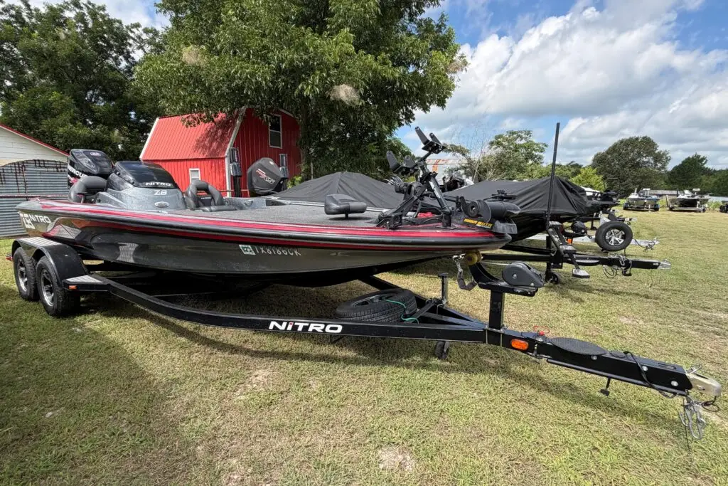 2015 Nitro Z-8 | 20.08′