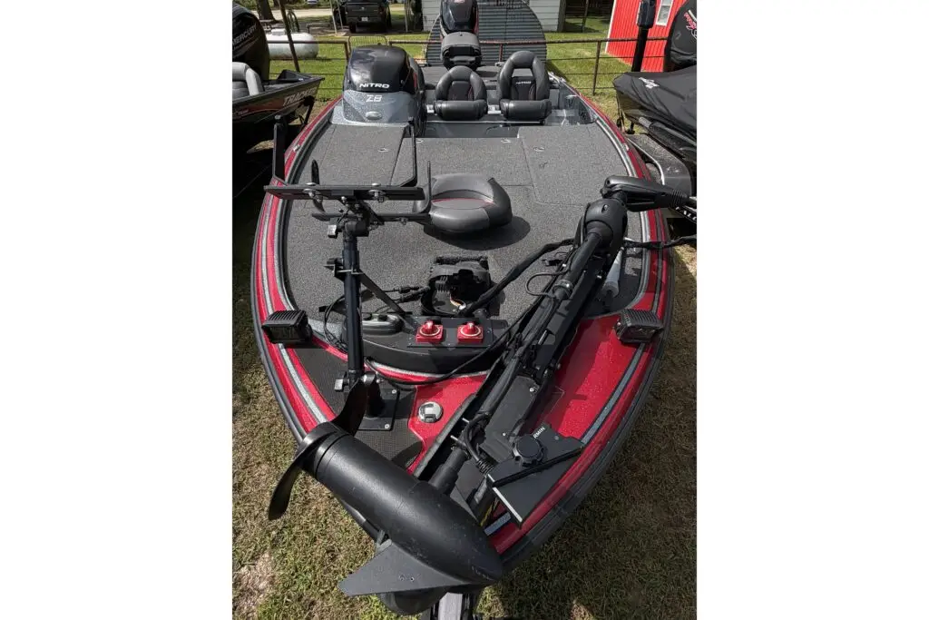 2015 Nitro Z-8 | 20.08′