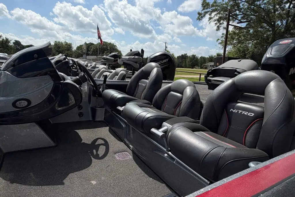 2015 Nitro Z-8 | 20.08′