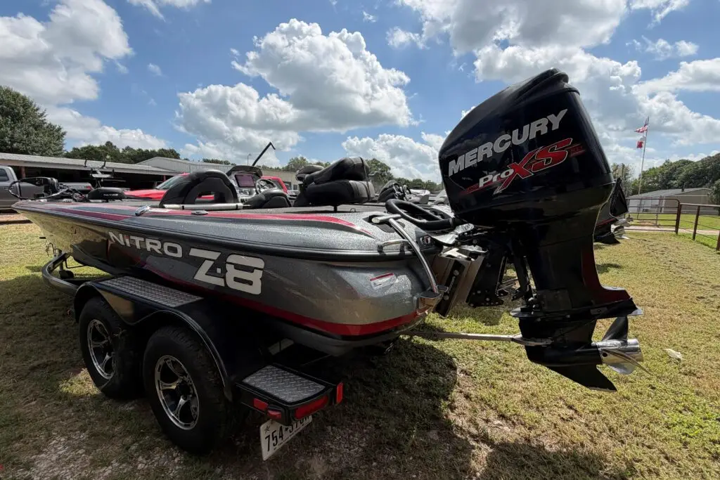 2015 Nitro Z-8 | 20.08′