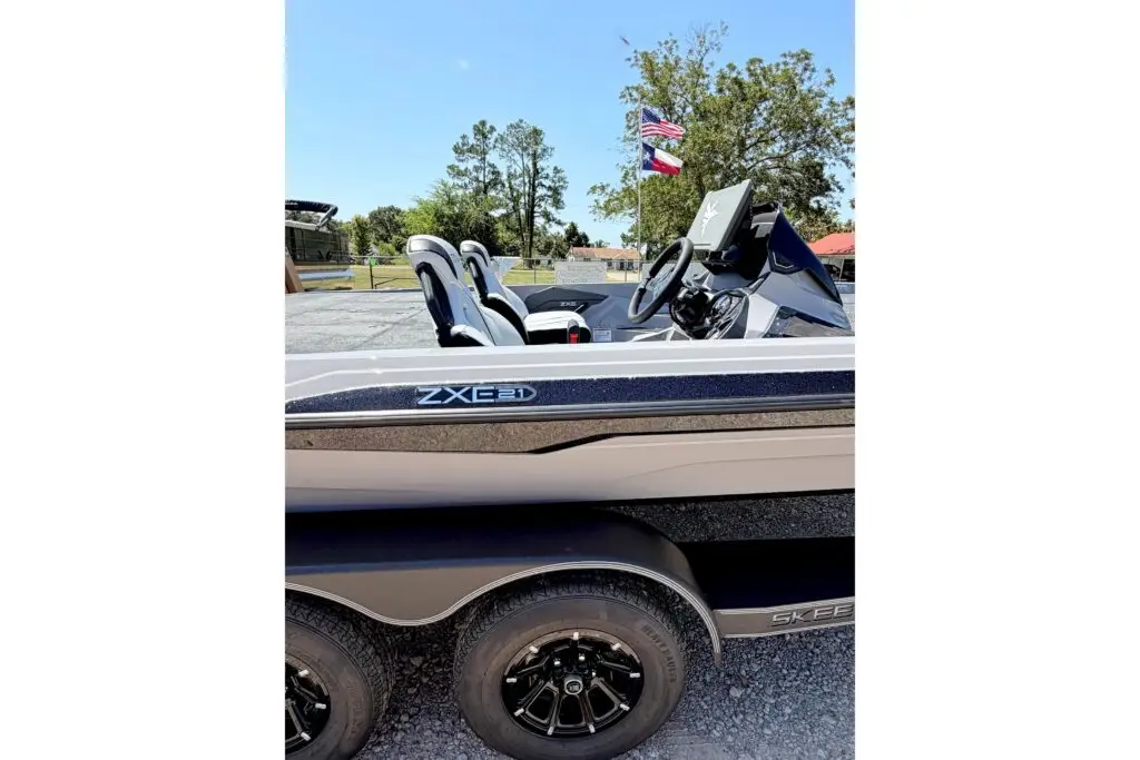 2027 Skeeter ZXE21 | 21.33′