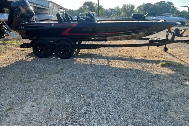 2027 iKon VLE21 | 21′
